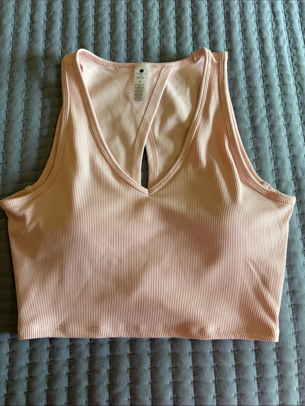 Yogalicious Ribbed V-Neck Crop Sports Bra - Pale Pink